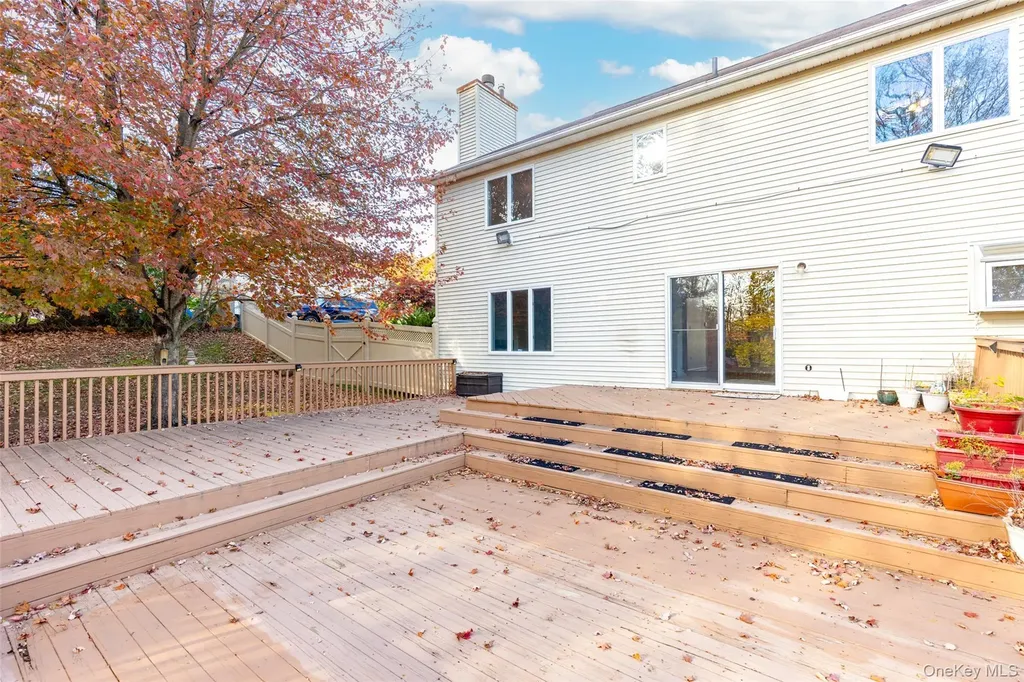 13 Mesa Place Nanuet NY 10954