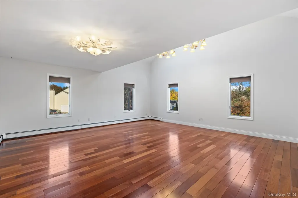13 Mesa Place Nanuet NY 10954