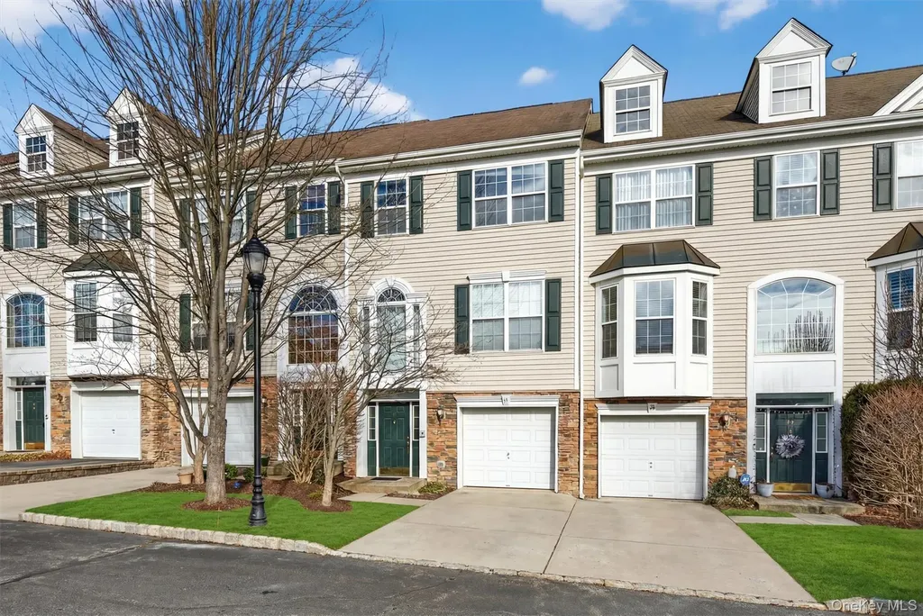 11 Gillian Court Monroe NY 10950