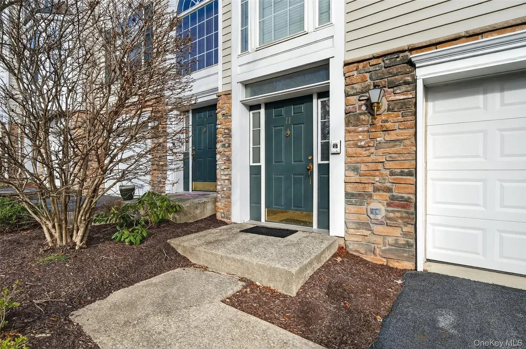 11 Gillian Court Monroe NY 10950