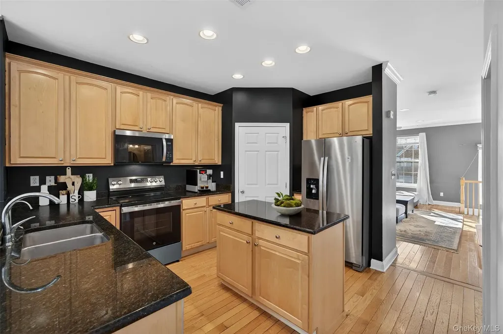 11 Gillian Court Monroe NY 10950