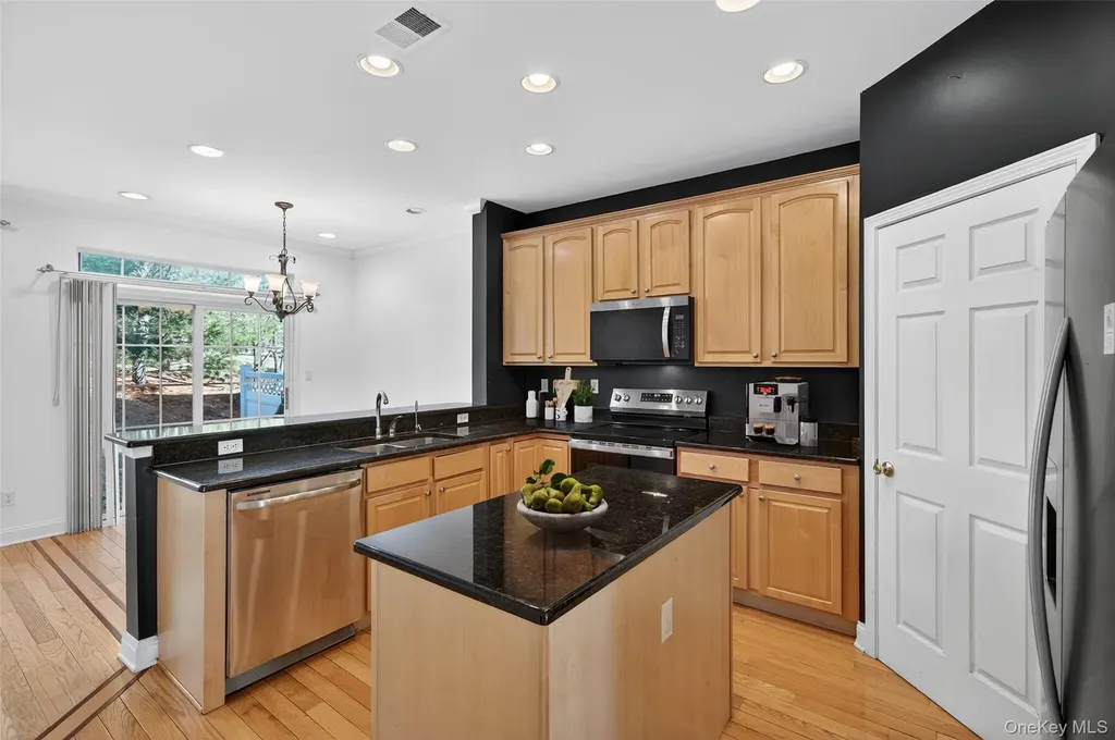 11 Gillian Court Monroe NY 10950