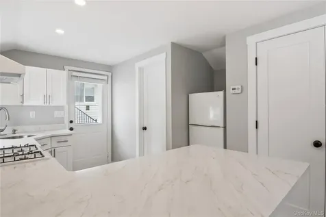 19 Pine Lane Bayville NY 11709