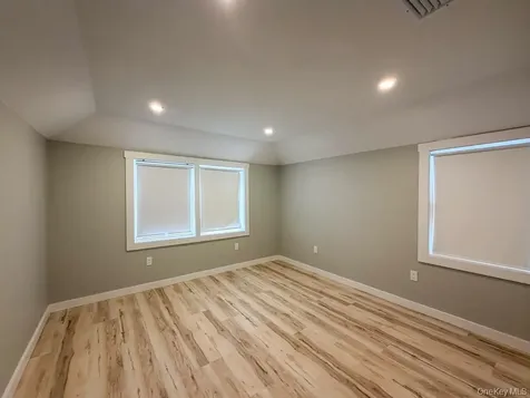 19 Pine Lane Bayville NY 11709