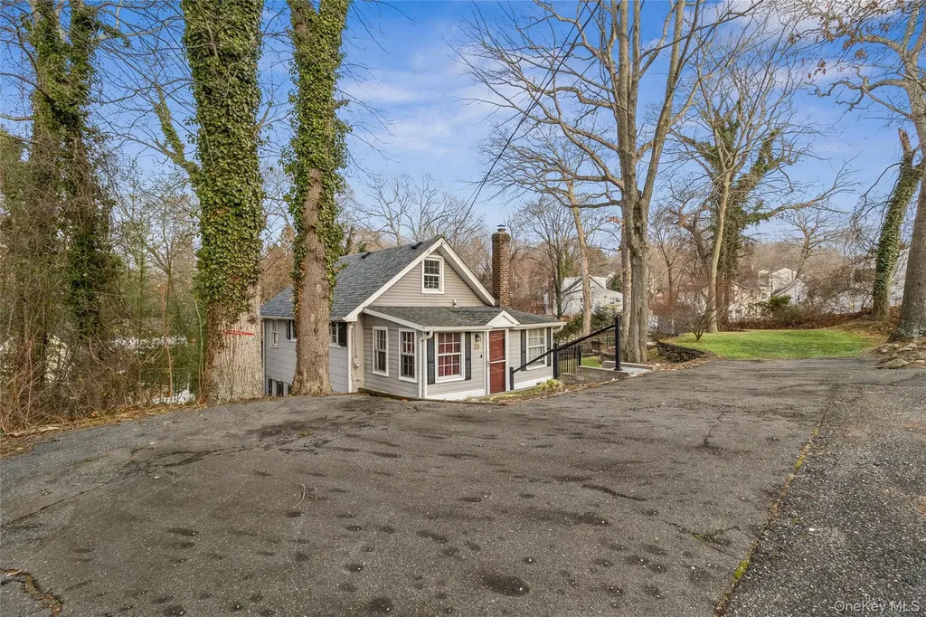 89 Upton Drive Sound Beach NY 11789