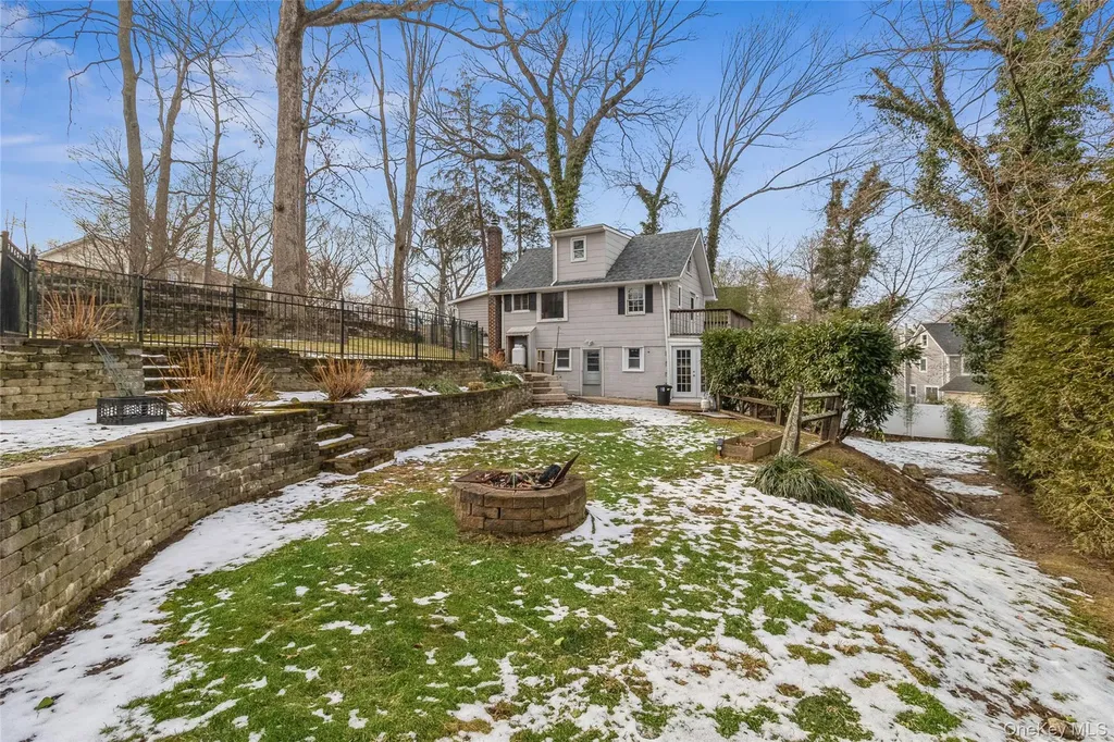 89 Upton Drive Sound Beach NY 11789