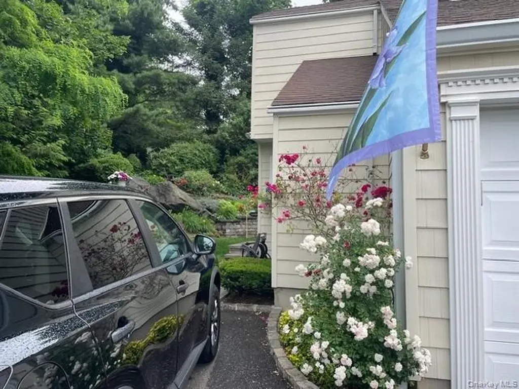 145 Shore Road Manhasset NY 11030