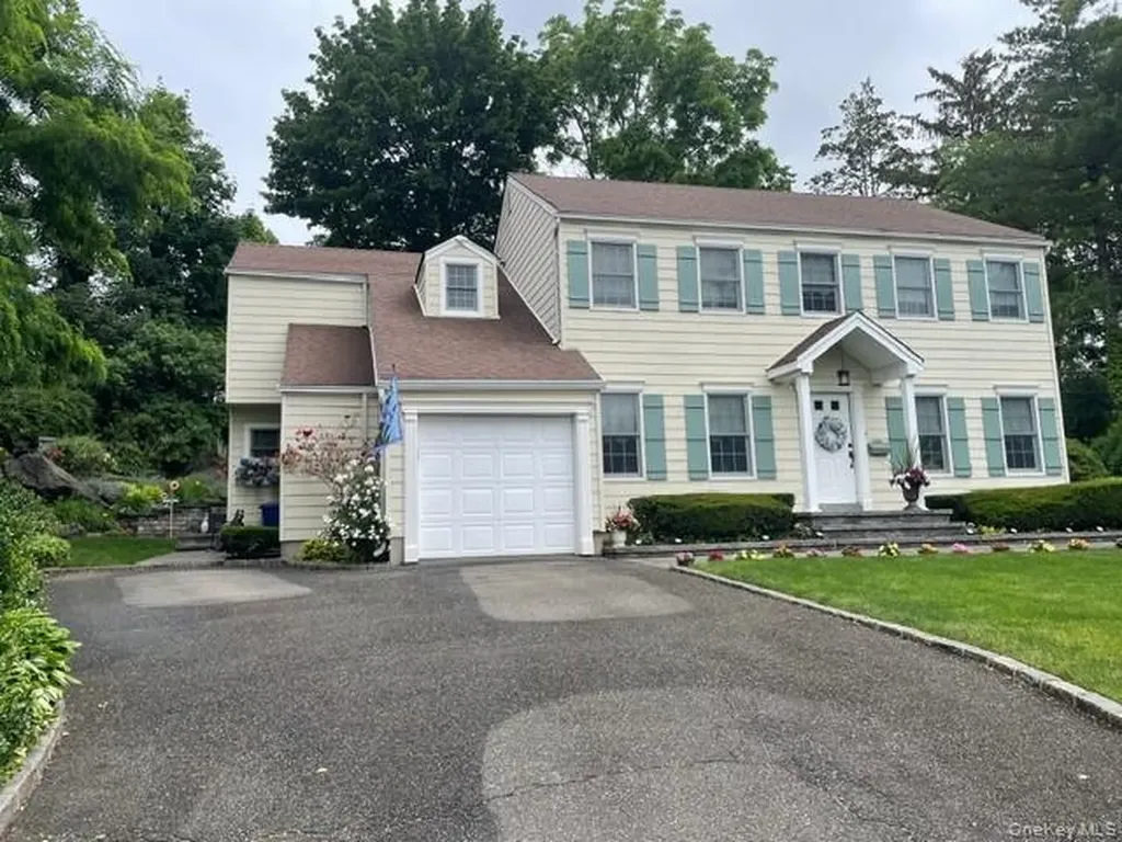 145 Shore Road Manhasset NY 11030