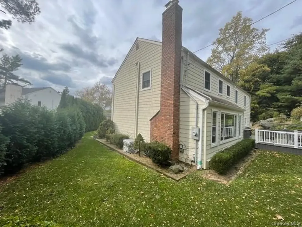 145 Shore Road Manhasset NY 11030