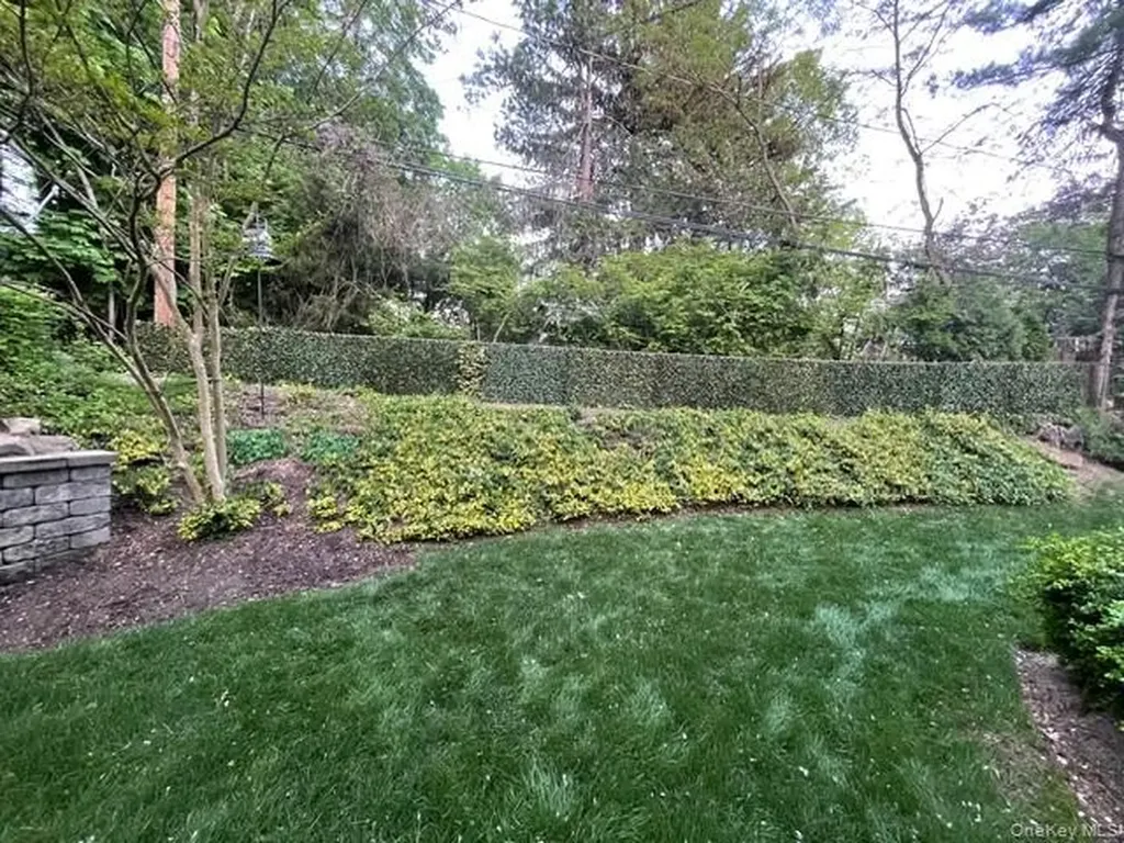 145 Shore Road Manhasset NY 11030
