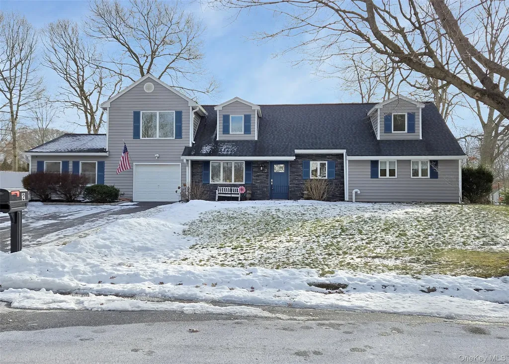 2 Franklin Street Coram NY 11727