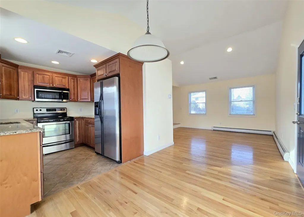 2 Franklin Street Coram NY 11727