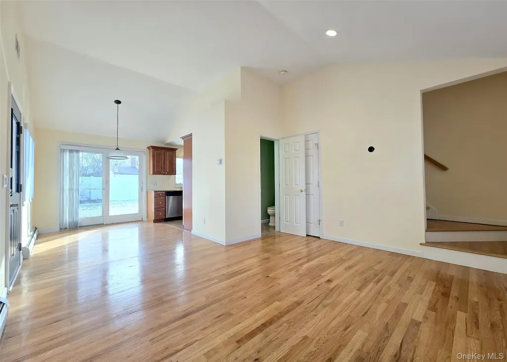 2 Franklin Street Coram NY 11727
