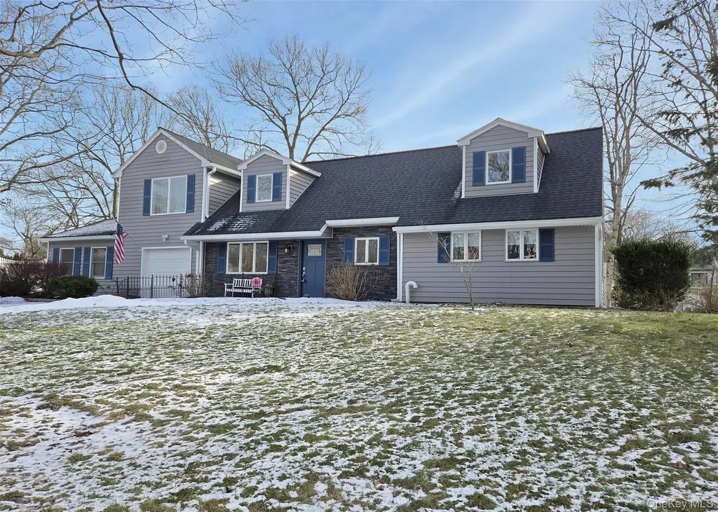 2 Franklin Street Coram NY 11727