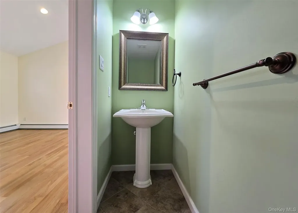 2 Franklin Street Coram NY 11727