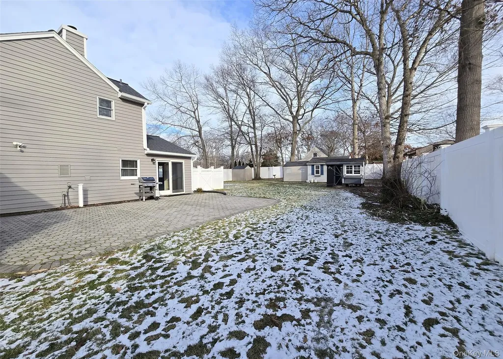 2 Franklin Street Coram NY 11727