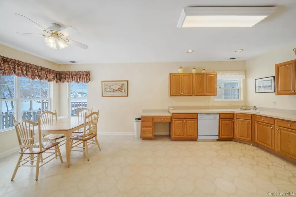 48 Kate Circle Middle Island NY 11953