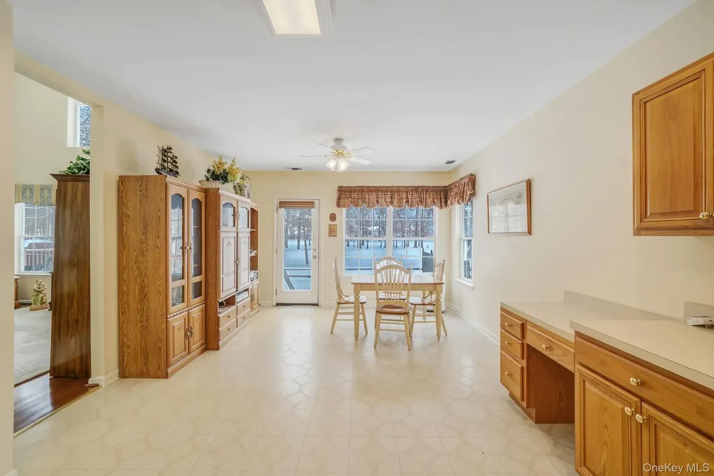 48 Kate Circle Middle Island NY 11953