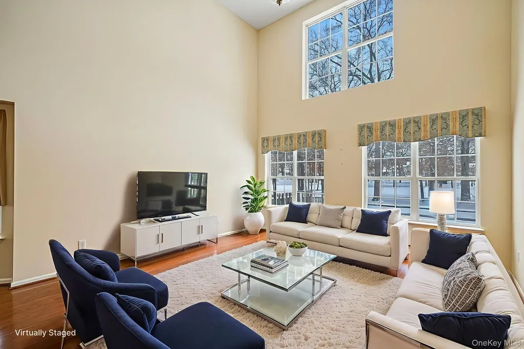 48 Kate Circle Middle Island NY 11953