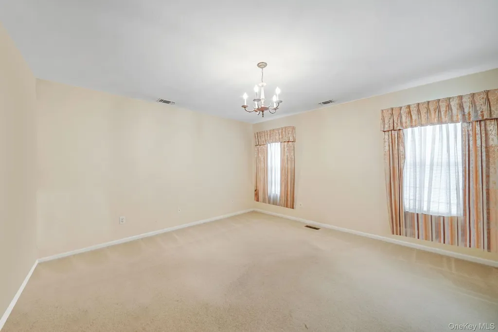 48 Kate Circle Middle Island NY 11953