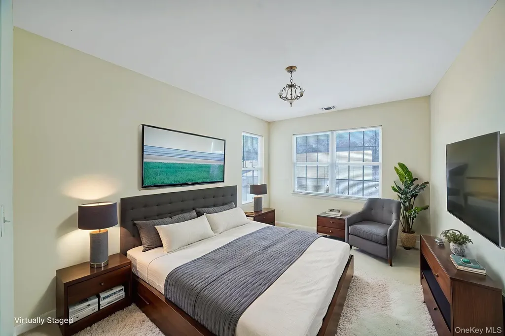 48 Kate Circle Middle Island NY 11953