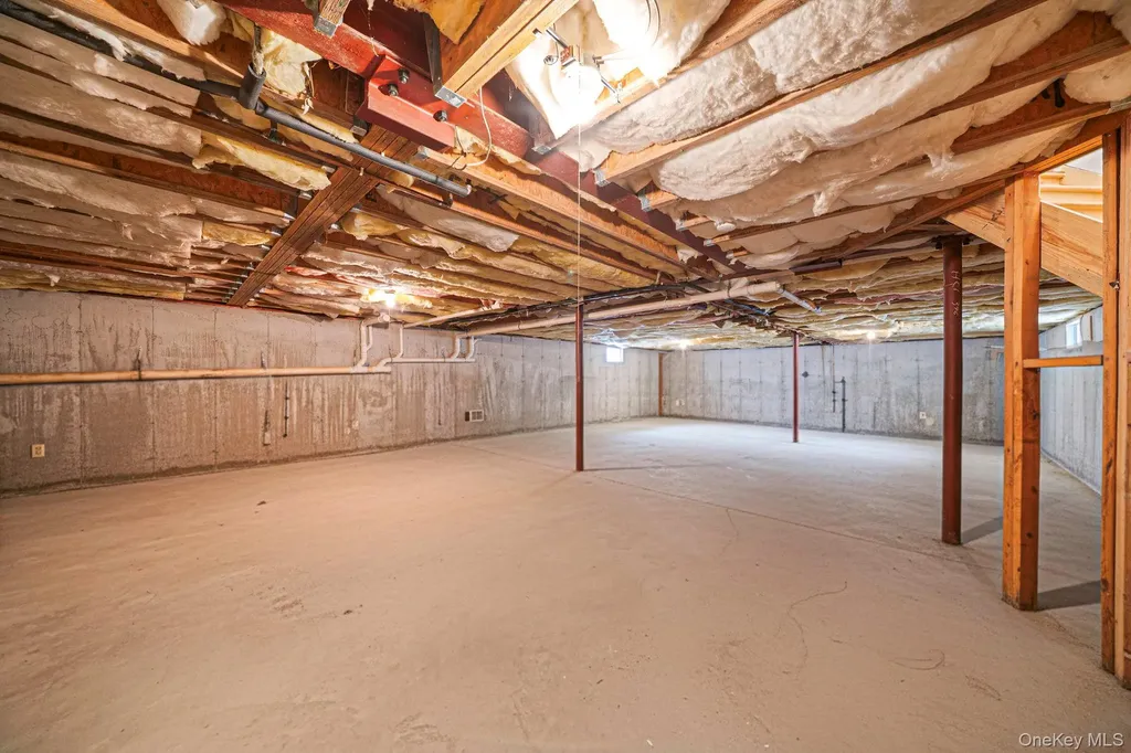 48 Kate Circle Middle Island NY 11953