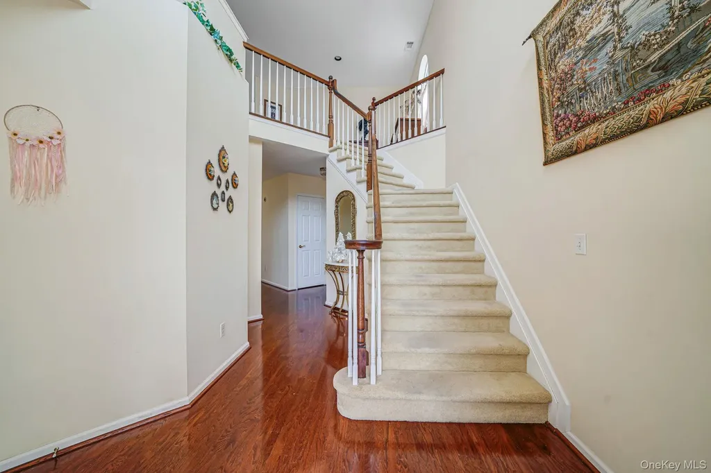 48 Kate Circle Middle Island NY 11953