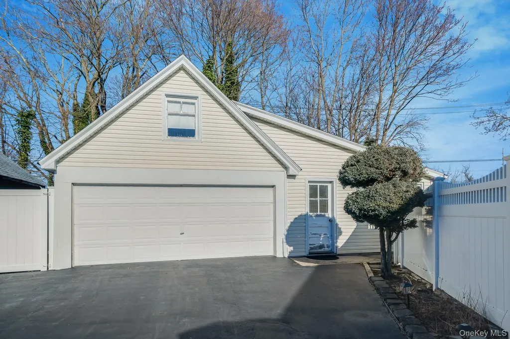 4 W William Street Bay Shore NY 11706