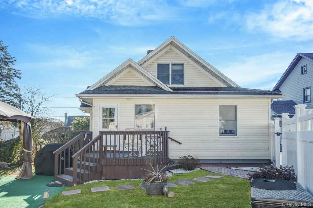 4 W William Street Bay Shore NY 11706