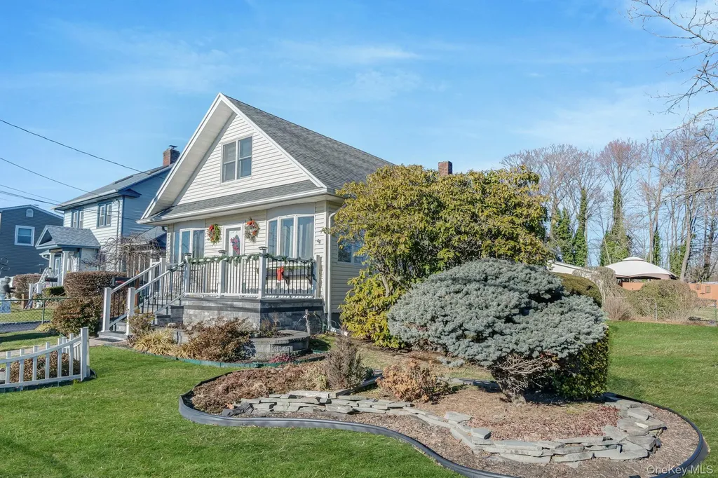 4 W William Street Bay Shore NY 11706