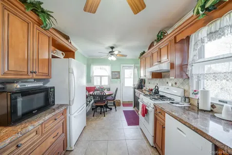 4 W William Street Bay Shore NY 11706