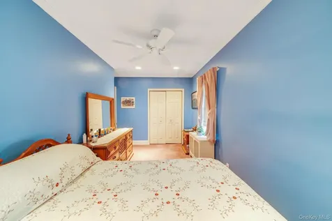 4 W William Street Bay Shore NY 11706