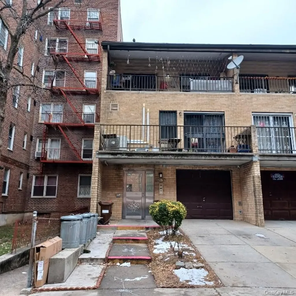 14337 Barclay Avenue Flushing NY 11355