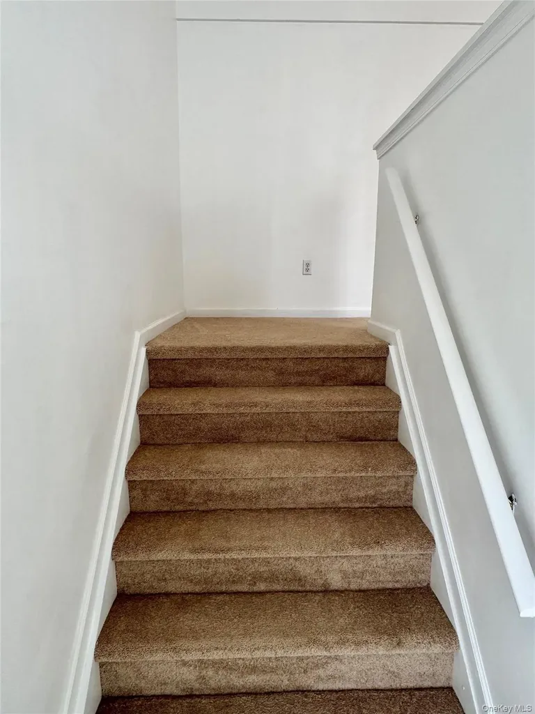 23 Peach Place Middletown NY 10940