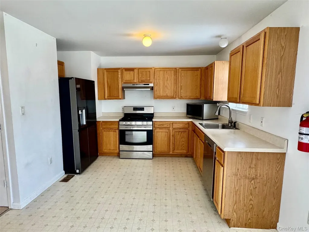 23 Peach Place Middletown NY 10940