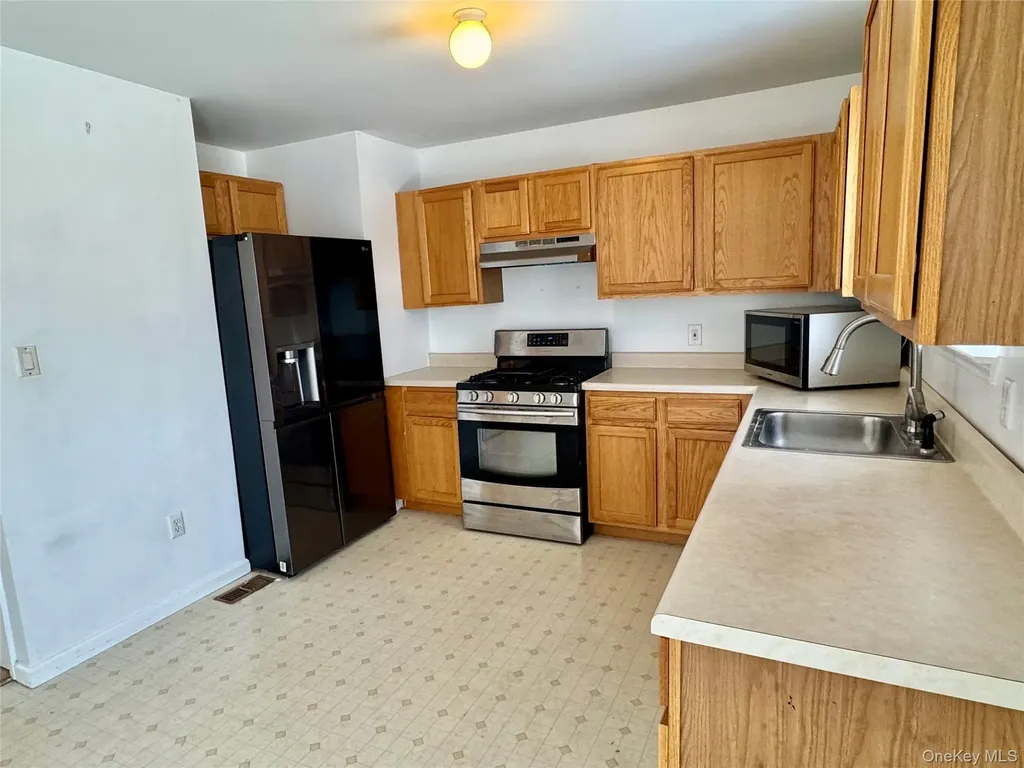 23 Peach Place Middletown NY 10940