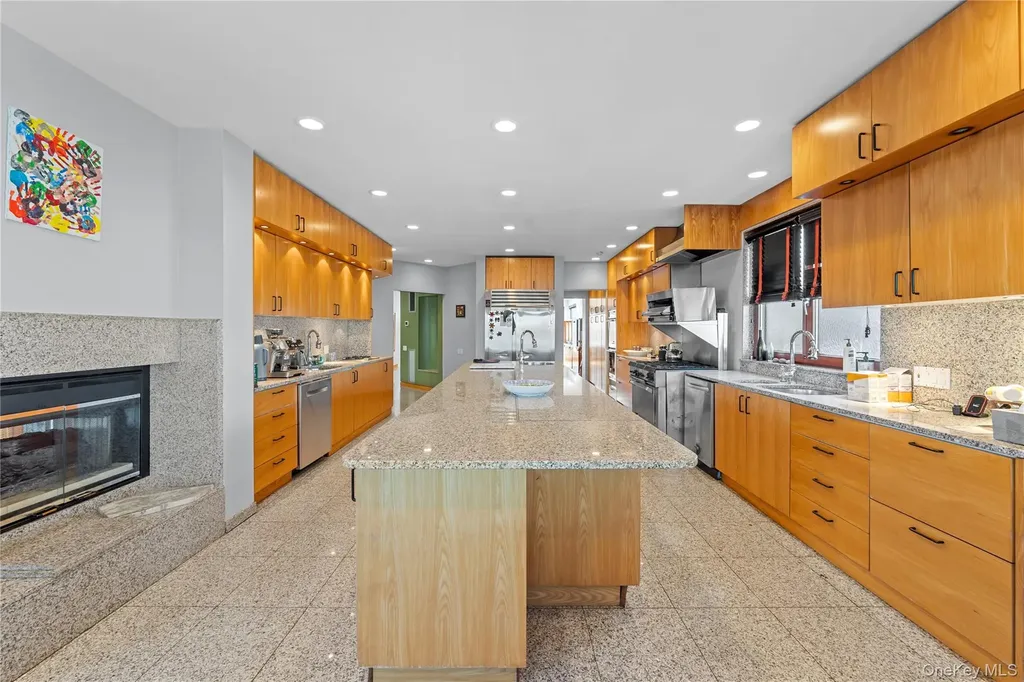 2829 Frankel Boulevard Merrick NY 11566