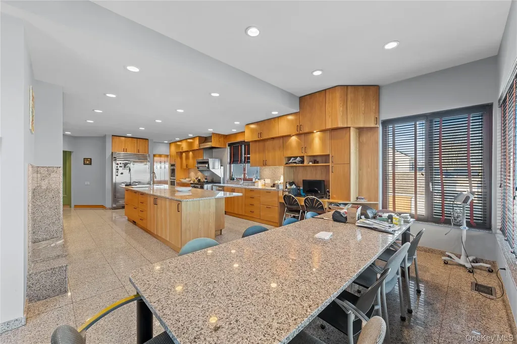 2829 Frankel Boulevard Merrick NY 11566