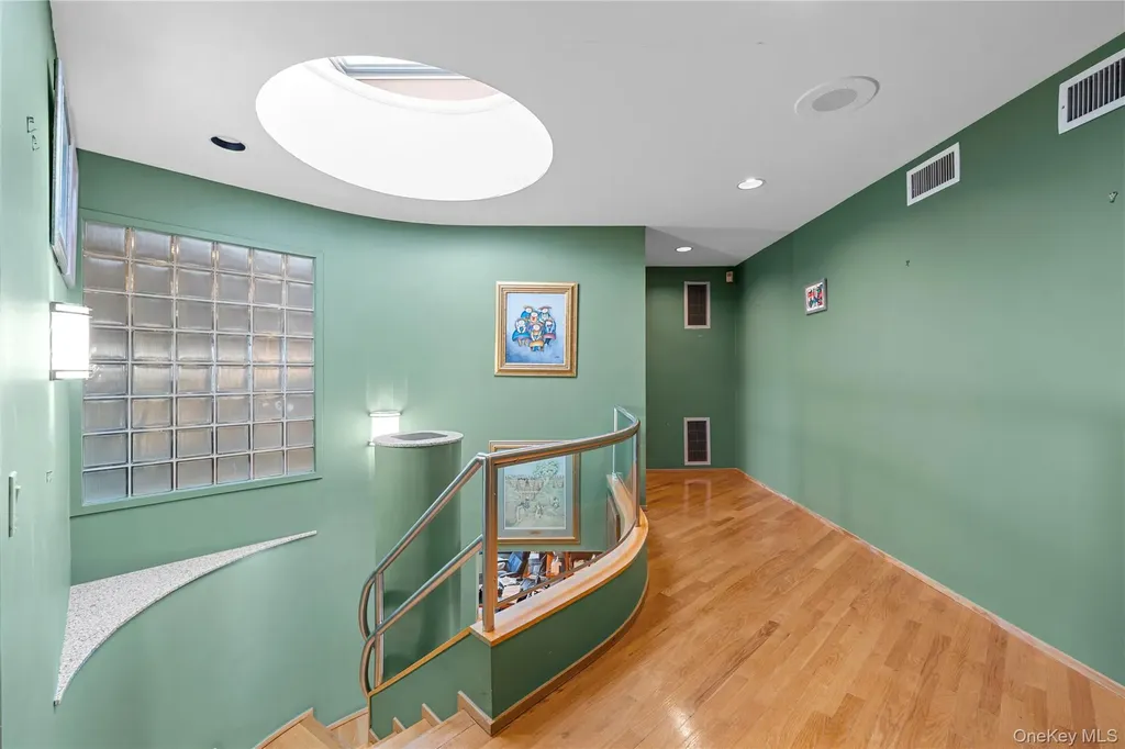 2829 Frankel Boulevard Merrick NY 11566