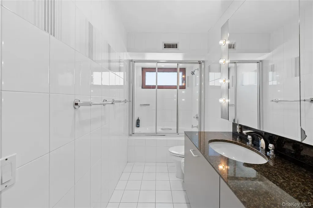 2829 Frankel Boulevard Merrick NY 11566