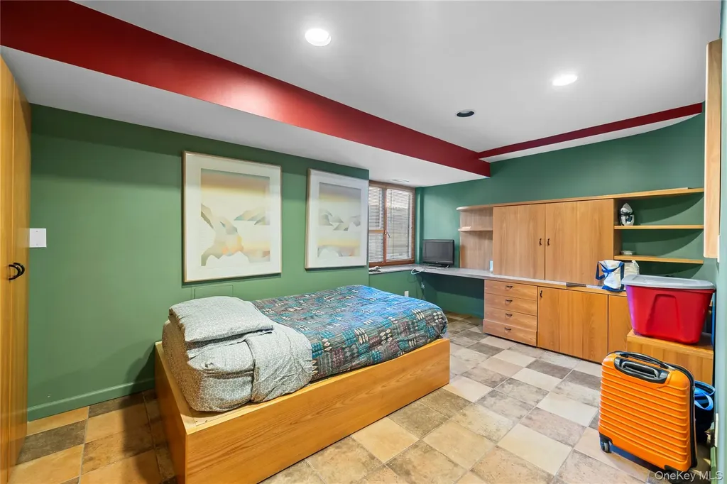 2829 Frankel Boulevard Merrick NY 11566