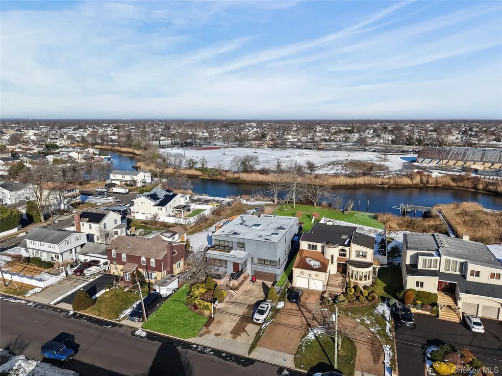 2829 Frankel Boulevard Merrick NY 11566