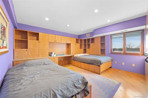 2829 Frankel Boulevard Merrick NY 11566