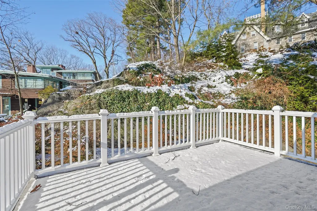 2 Village Lane Bronxville NY 10708