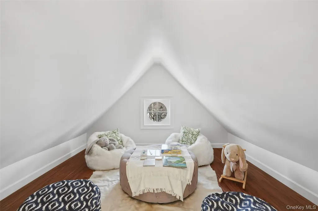 2 Village Lane Bronxville NY 10708