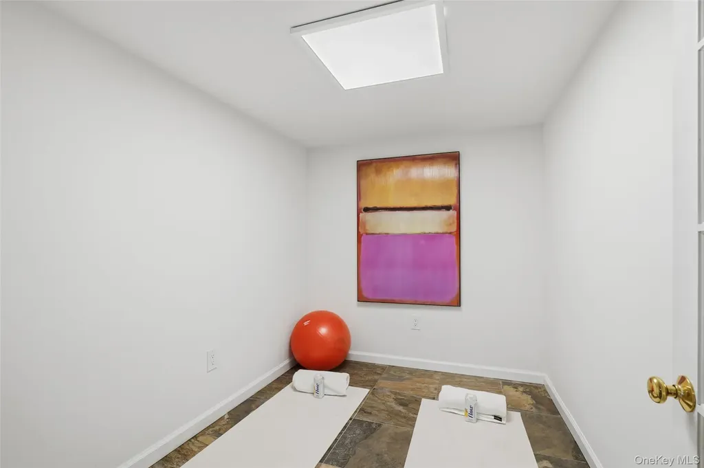 2 Village Lane Bronxville NY 10708