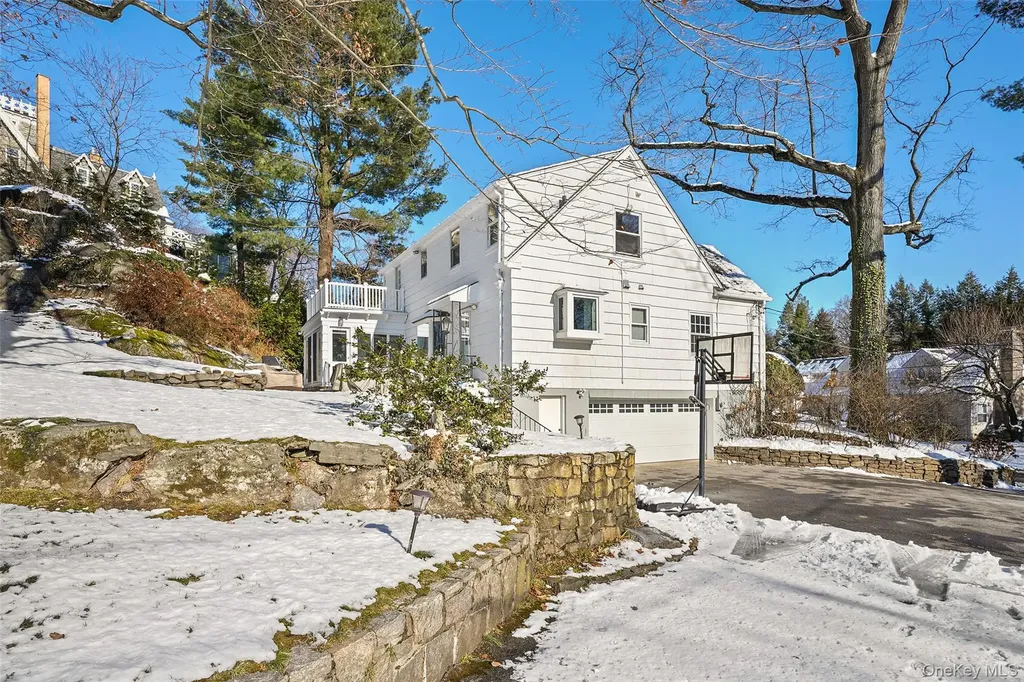 2 Village Lane Bronxville NY 10708