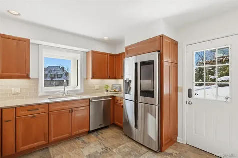 2 Village Lane Bronxville NY 10708