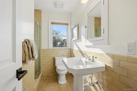 2 Village Lane Bronxville NY 10708