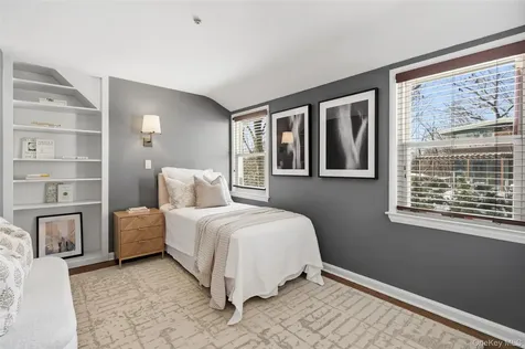 2 Village Lane Bronxville NY 10708